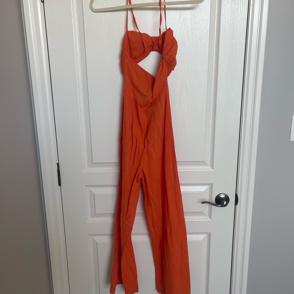 L Space | Cut Out Jumpsuit ✨ - Picture 3 of 3